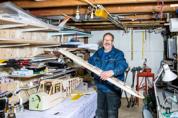 Spanningzoeker John van den dorpel: modelvliegtuigen