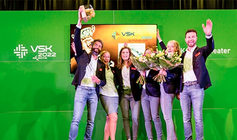 Winnaars op het podium tijdens de uitreiking